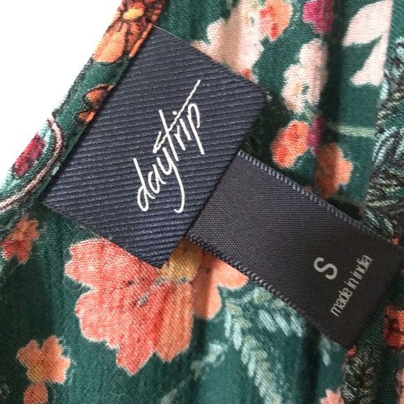 Buckle Daytrip Floral tunic top - Picture 5 of 6